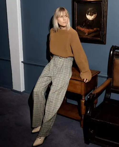 老君山红帽女情侣头像高