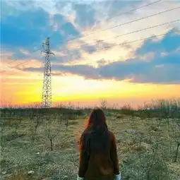  2018qq个性情侣头像一左一右唯美伤感我是等闲不会回头的人