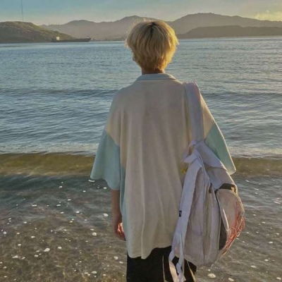  男生头像帅气真人好看款款独行,才不至倾溢.