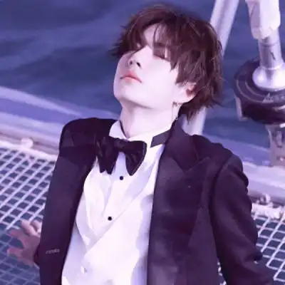  王一博头像高清图片王一博6人同一系列团体头像