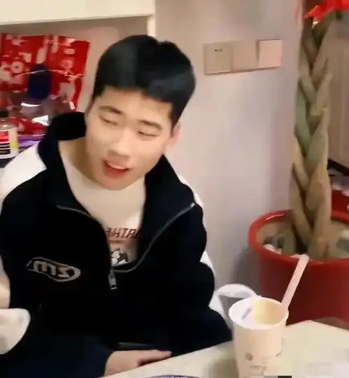  江苏一女子相亲遇抠门男,买饮料都要aa,男生人家没看上你
