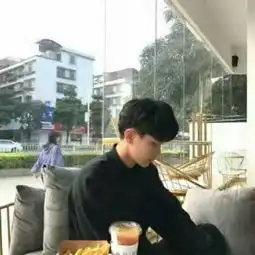  求这个情侣头像另一半,谢谢了