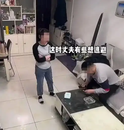  山东男子心情不好抽烟被妻子骂,一句离了吧,说出多少男人的心酸