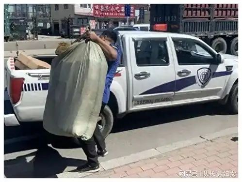  央媒怒批城管收冥纸行为于情于理讲不通,不近人情不尽人意