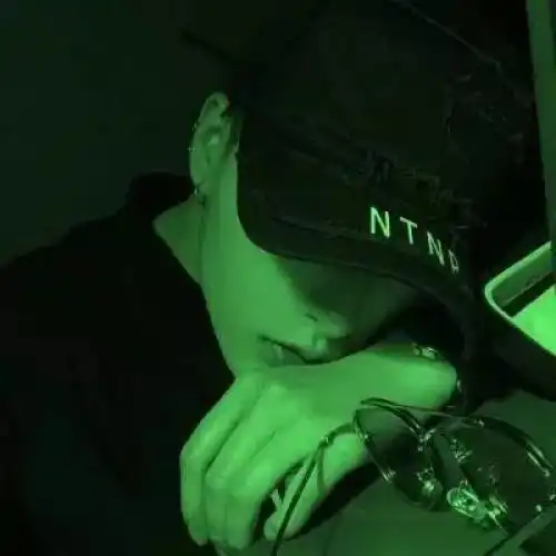 男生绿色头像男生绿色头像全绿霸气 男生绿色头像男生绿色头像全绿霸气