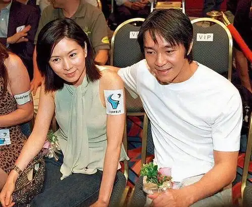  明明相爱,却偏偏分开,这4对明星情侣,永远让人意难平