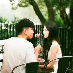 我和同桌结婚了