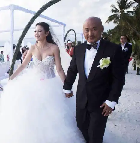 唐嫣罗晋婚姻喜讯持续在榜搜,明星们结婚都喜欢去那些地方
