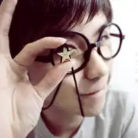  谁帮我配一下这个头像的情侣头像