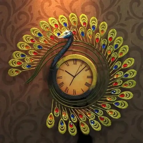 金色的孔雀微信头像