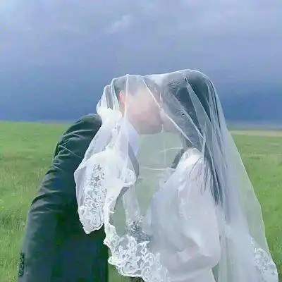  知道错了吧,道个歉咱们就去复婚,想多了我就要结婚了