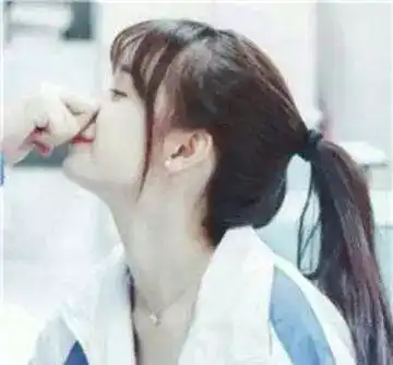 00后qq情侣头像休书