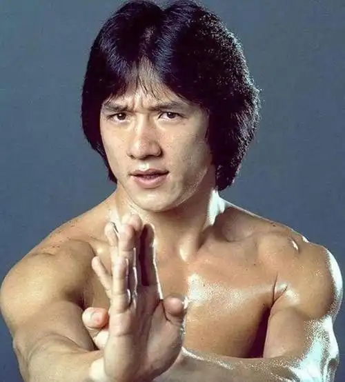  成龙42年前的电影,原来藏有这么多武术高手,周星驰都邀请他们