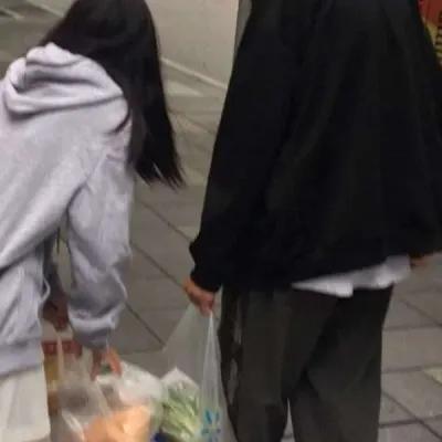 情侣头像真人不露脸手势