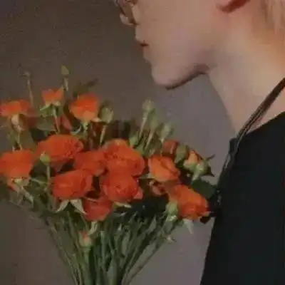  情侣头像想写一封情书送给未来的你