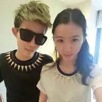  qq情侣海边头像我不是空气不会不可替代