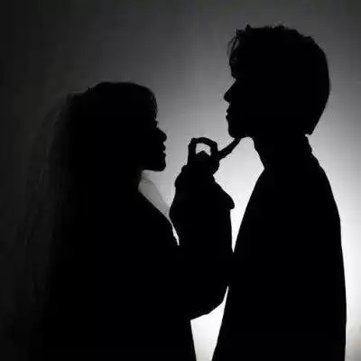  婚纱情侣头像一左一右40张抖音超火婚纱情头