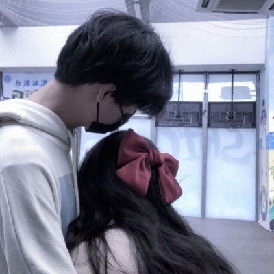 学生情侣头像真人一左一