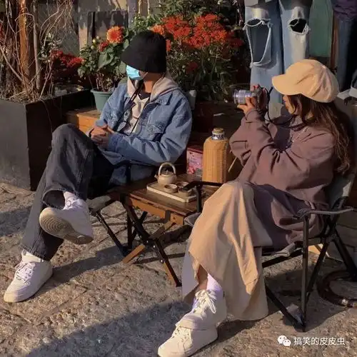  情侣头像我们换个情侣网名吧