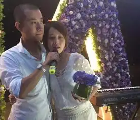  马伊琍带女游新加坡,爱马穿搭显土气,母女俩全程零交流气氛凝重