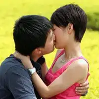  单人情侣头像亲吻微信头像图片大全