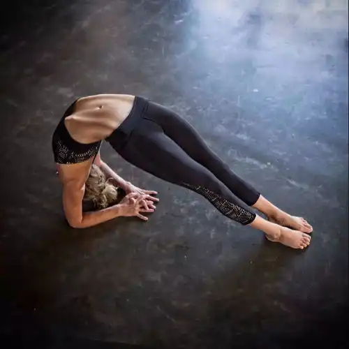 冬天也不能放任自己长胖,瑜伽必须要练,曲线美皮肤状态也好好 冬天也不能放任自己长胖,瑜伽必须要练,曲线美皮肤状态也好好