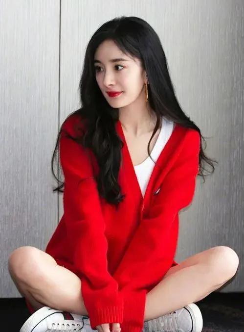  又是周二见曝85花女星与金主怀孕,与男明星假结婚生子