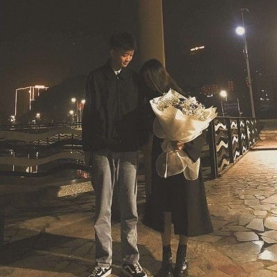  专属情头小姐姐准备把我卖了,谁要啊